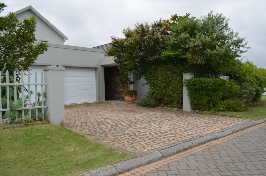 3 Bedroom Property for Sale in Kingswood Golf Estate Western Cape